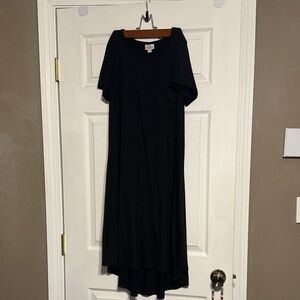 EUC LuLaRoe Solid Black Carly High Low Dress size XS
